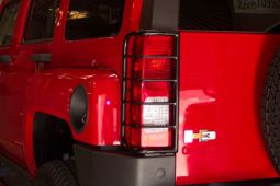 Steel C Hummer H3 Rear Taillight Guards (black)